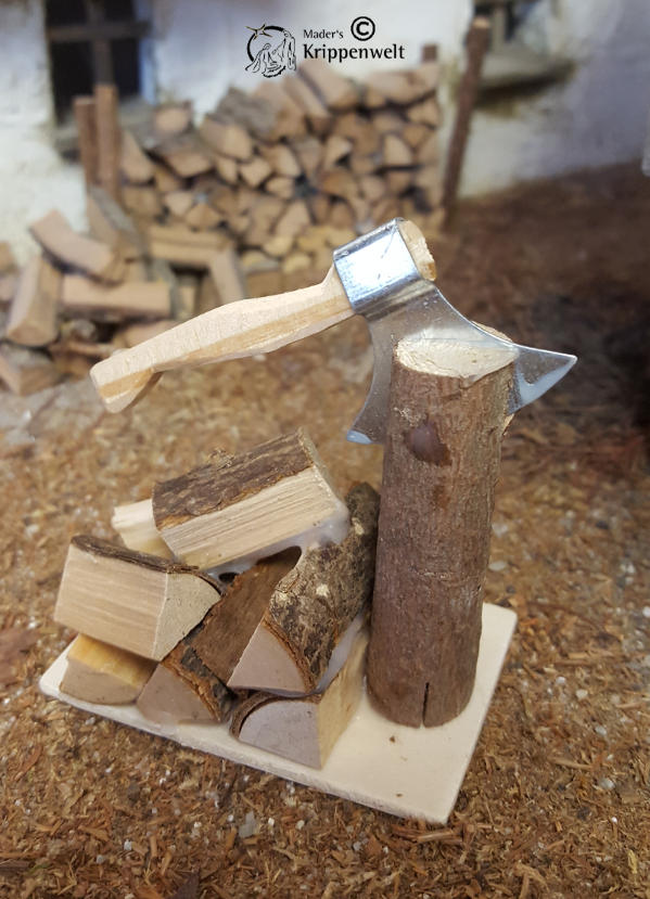 Krippenzubehör Krippenwerkzeug aus Holz geschnitzt Beil K-021c Axt 50 mm